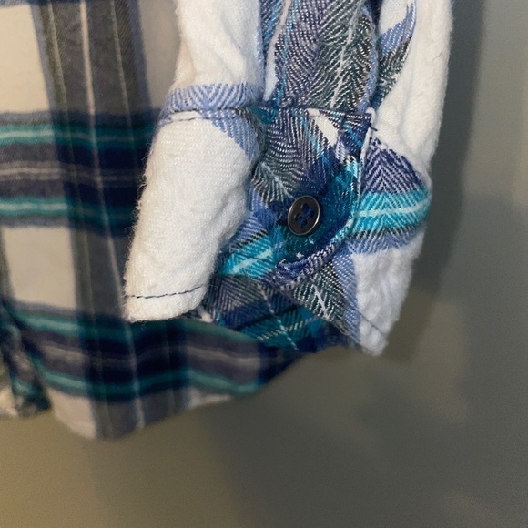 EUC Hester & Orchard Plaid Flannel Shirttail Button Down Size Small - Picture 4 of 7